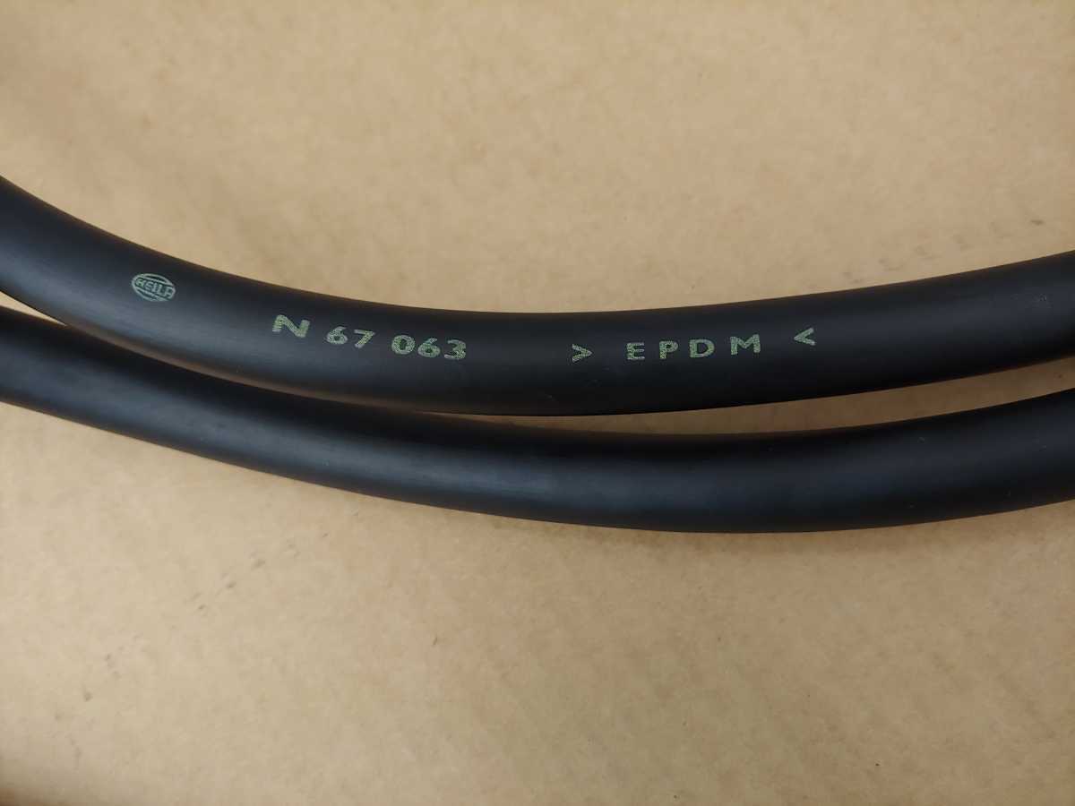 Picture 3 of 6 - BMW E64 Headlight Washer Hose.