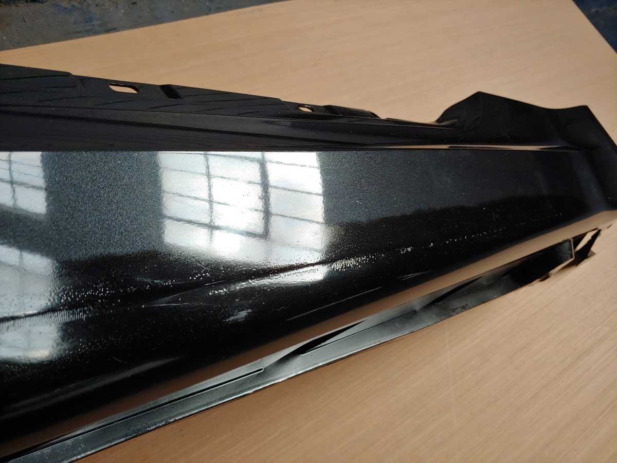 Picture 8 of 16 of BMW 645ci nearside skirt.