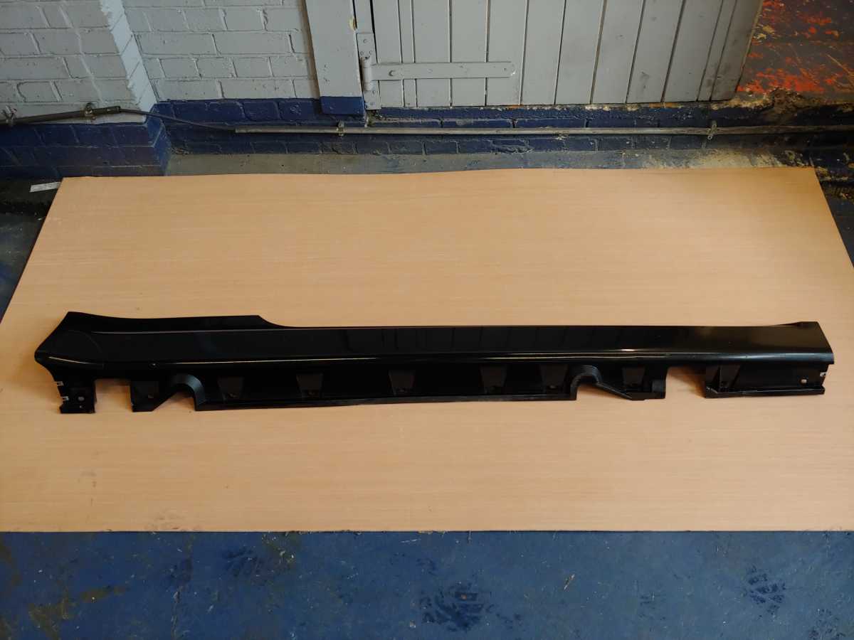 BMW 645 (e64) Offside Side Skirting.