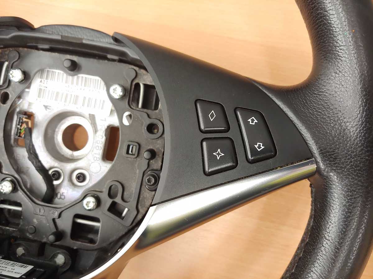 Picture 4 of 7 Steering wheel for BMW 645ci .