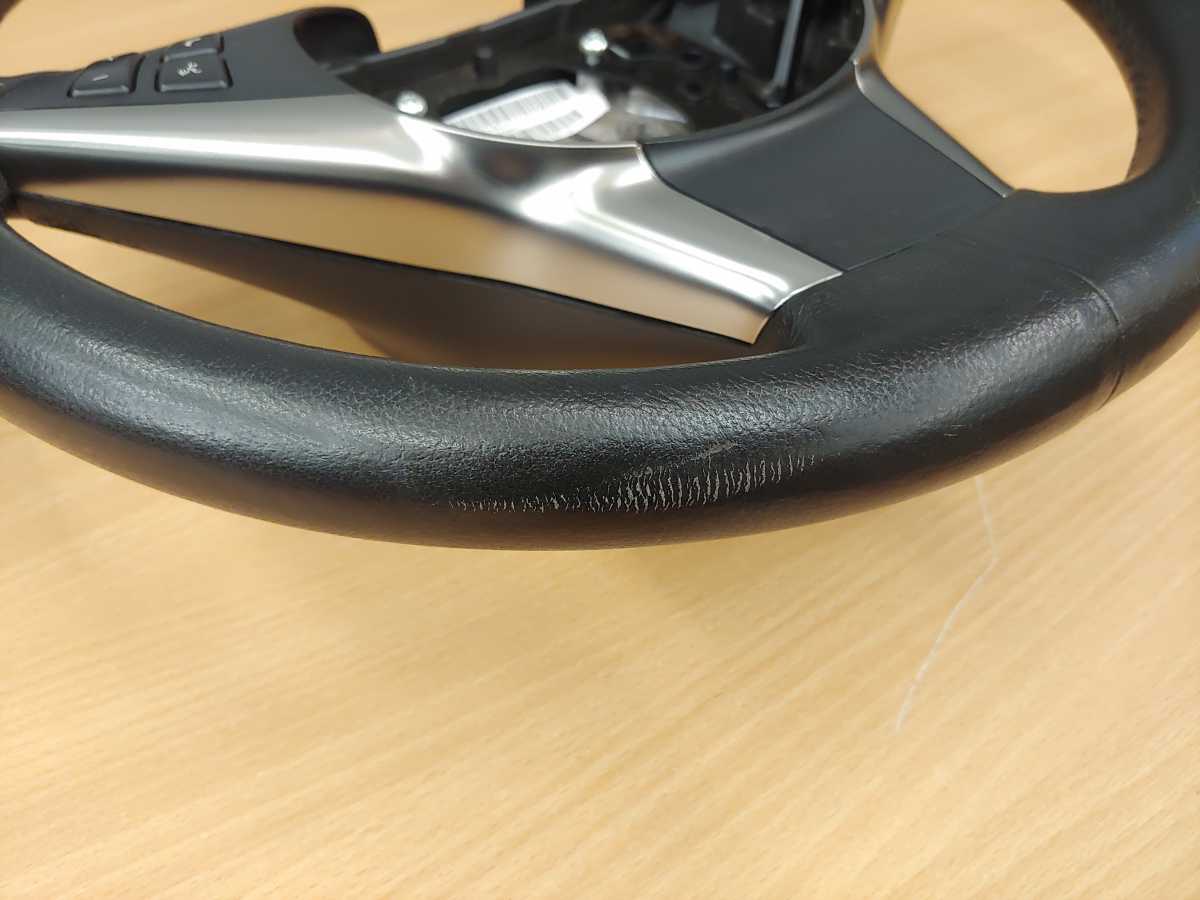 Picture 6 of 7 Steering wheel for BMW 645ci .